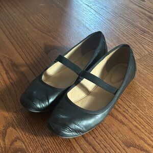 Women's Black Leather Mary Jane Flats with Elastic Strap